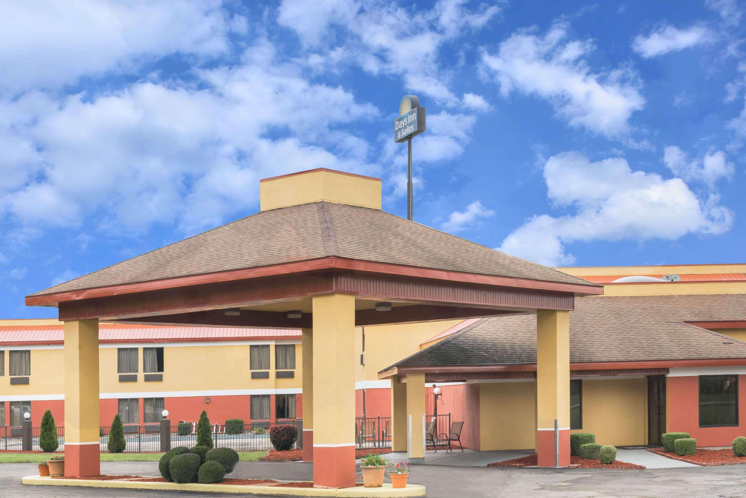 Days Inn & Suites By Wyndham Casey Esterno foto