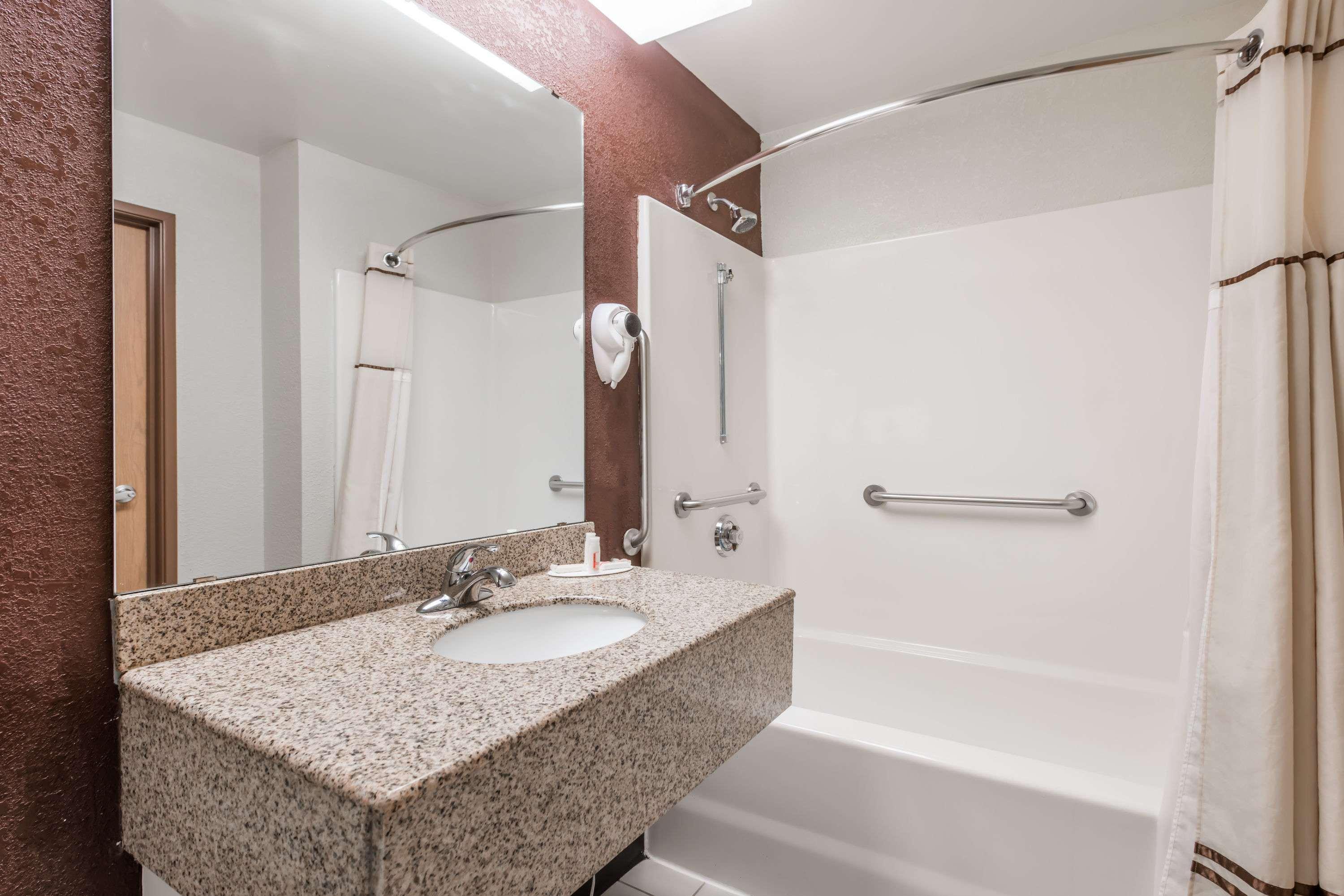 Days Inn & Suites By Wyndham Casey Esterno foto
